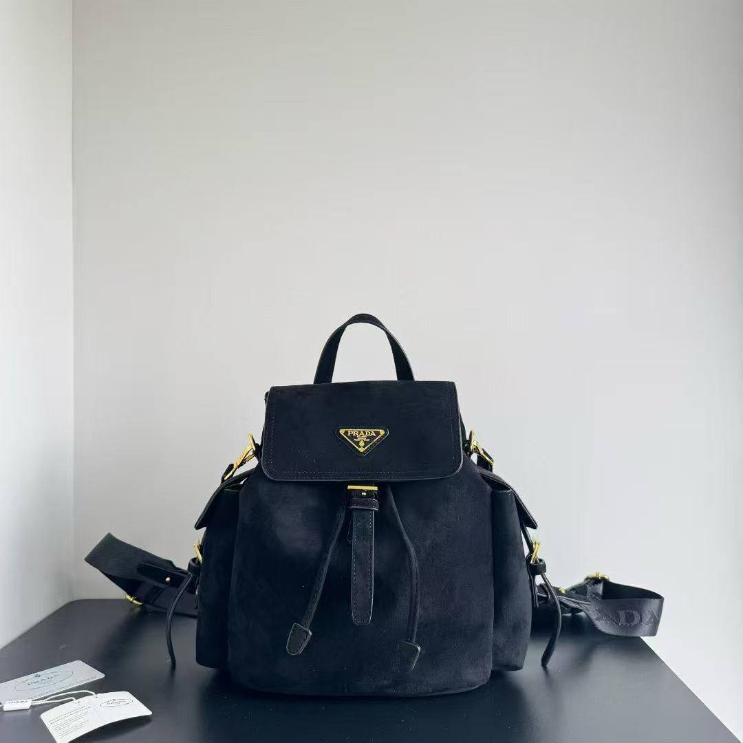 PRADA
 BACKPACK 
COPY ONE 
160 dhs✅

Zain39
♥️♥️♥️
