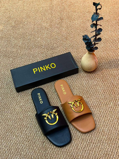 Slippers
75 dhs✅
Size 36-41

Zain236
♥️♥️♥️