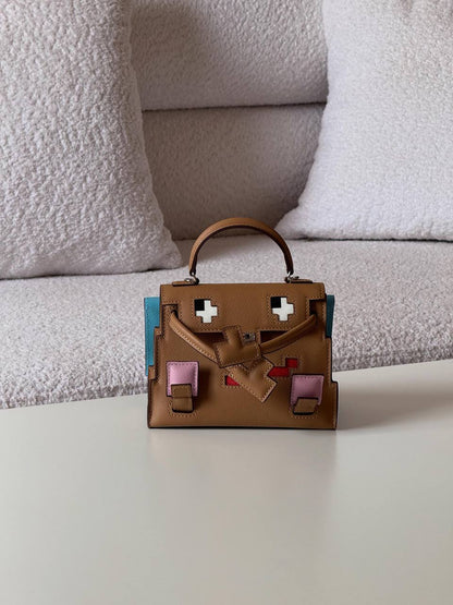 Hermes
kelly doplex 22cm💥Master quality ✅

with box📦
🎁🎁🎁

380 dhs❣️

Zain52
♥️♥️♥️
