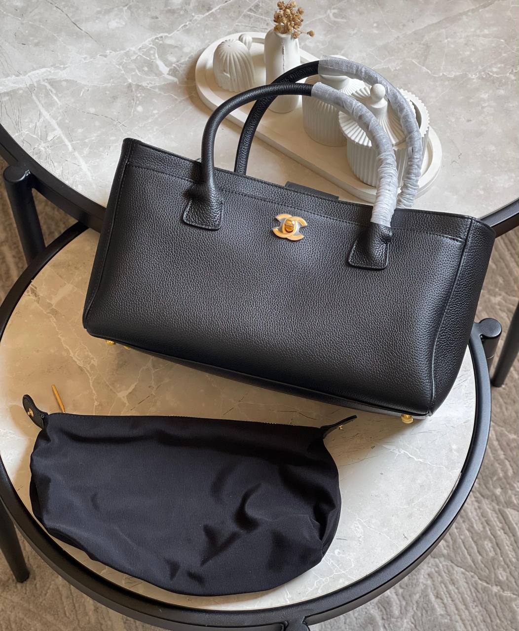 CHANEL✨
Size: 32 and 36 Cm💥
Available original box 📦 
With full packing 🎀🎀
Super high quality 💥💥
For Price 👇 WhatsApp✅
0568585901 
0507557372
0552275751 Owner Zain 👌

Zain283
♥️♥️♥️