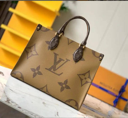 LV
105 dhs🪙
size：41cm
95 dhs🪙
size：35cm
Good quality

Zain35
♥️♥️♥️