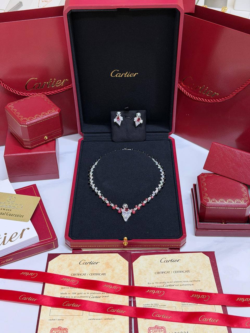 Cartier
 Collection 😍
Quality: Super Master 
Non -Tarnish color
* ⁠Necklace 
* ⁠Earring
For Price 👇 WTSP Text Zain 0568585901

Zain268
♥️♥️♥️