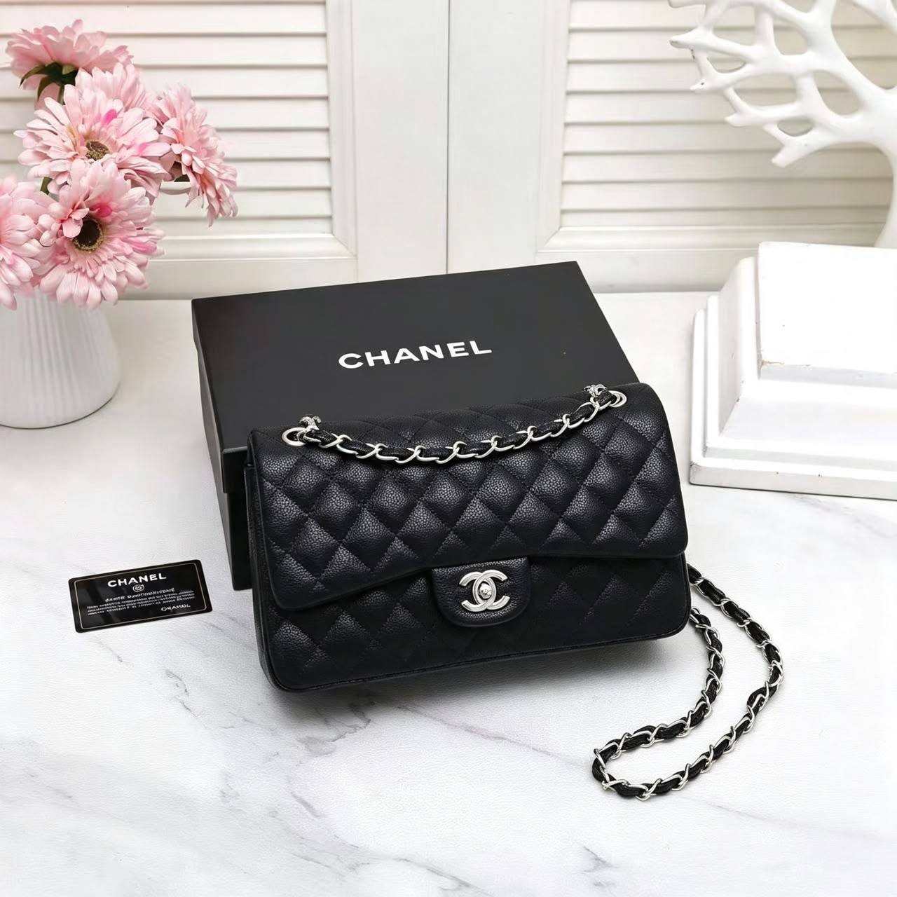 Chanel 
110 dhs🇦🇪🇦🇪
with box
Size 25×7×15cm

Zain42
♥️♥️♥️
