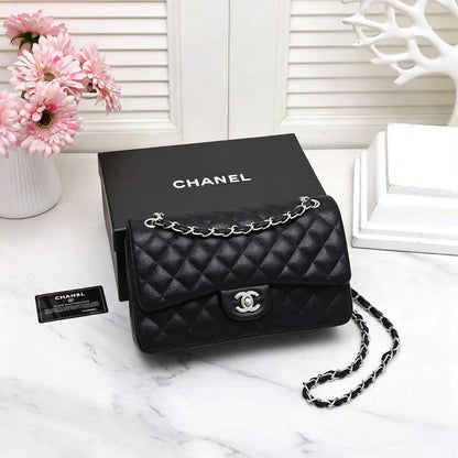 Chanel 
110 dhs🇦🇪🇦🇪
with box
Size 25×7×15cm

Zain42
♥️♥️♥️