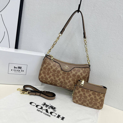 Coach 
80 dhs✅

with box🎁🎁🎁

Zain42
♥️♥️♥️