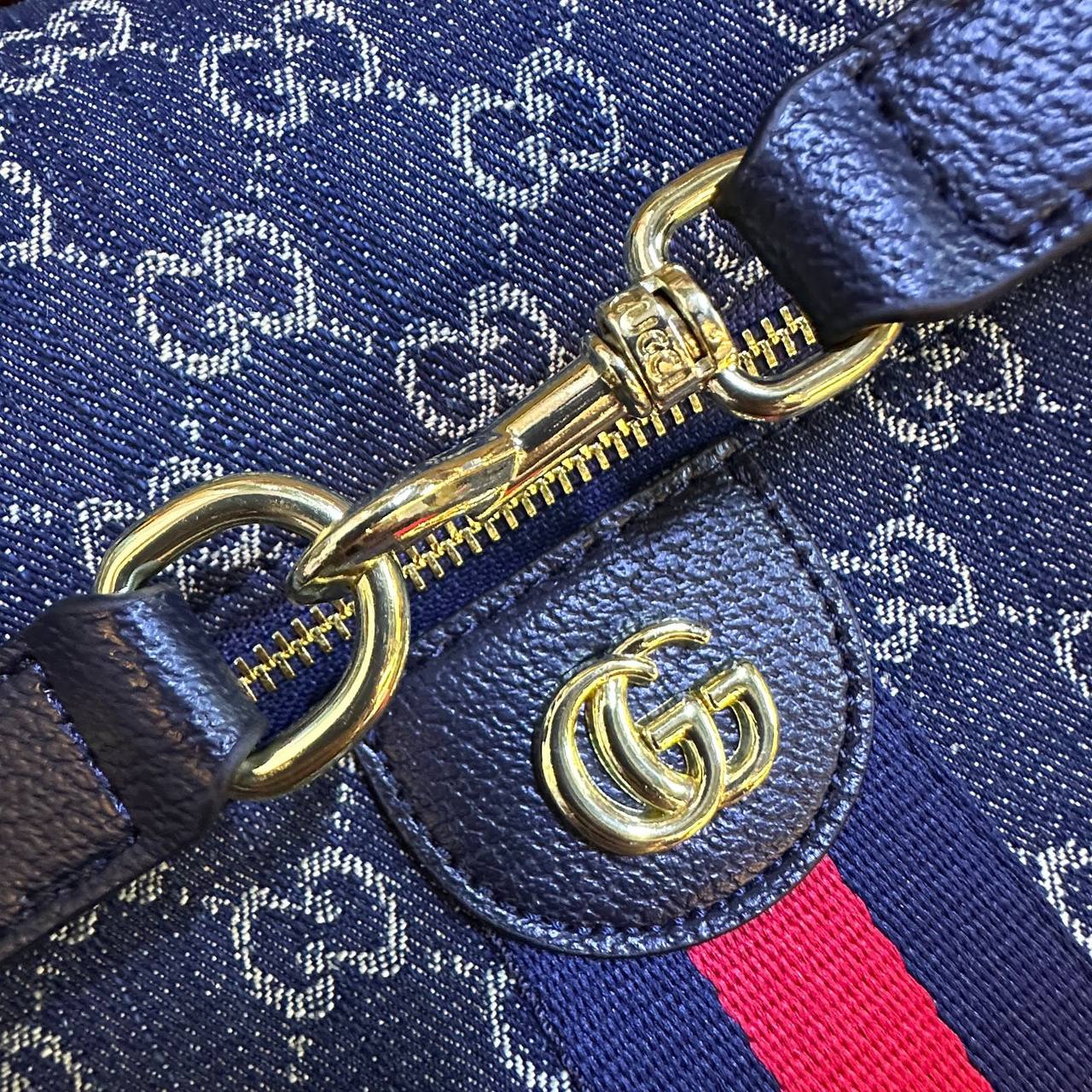 GUCCI 
COPY ONE 
SPECIAL OFFER WITH BOX 
130 dhs💓
SIZE : 30cm

Zain295
♥️♥️♥️