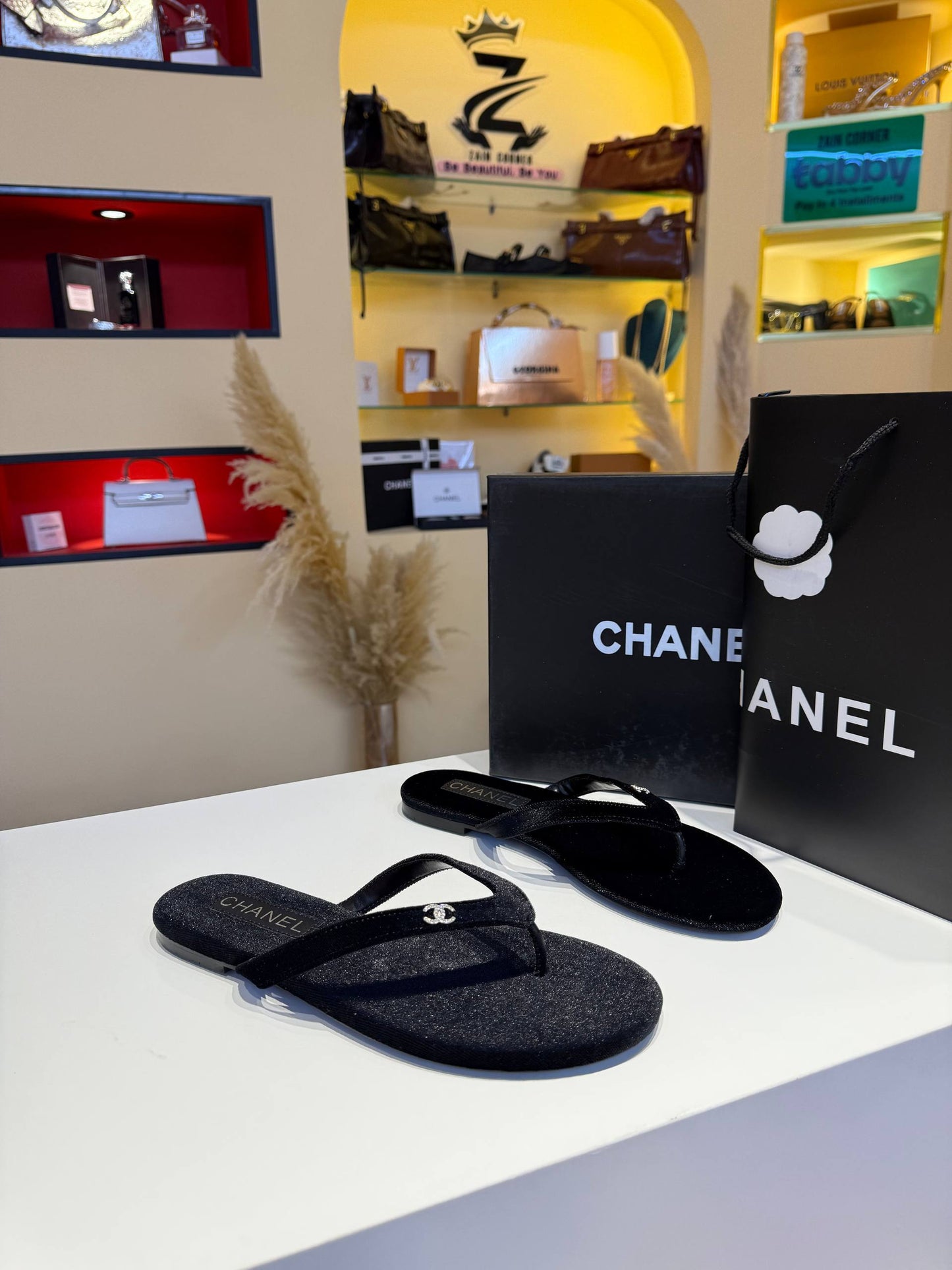 CHANEL master

180 dhs✅
SIZE  36   TO   41*

Zain224

اطلبوه من الوتس المثبت في الأعلى👆🏻👆🏻

تواصلو معنا 👈🏻 Zain 
For order WhatsApp pinned 👆🏻

♥️♥️♥️