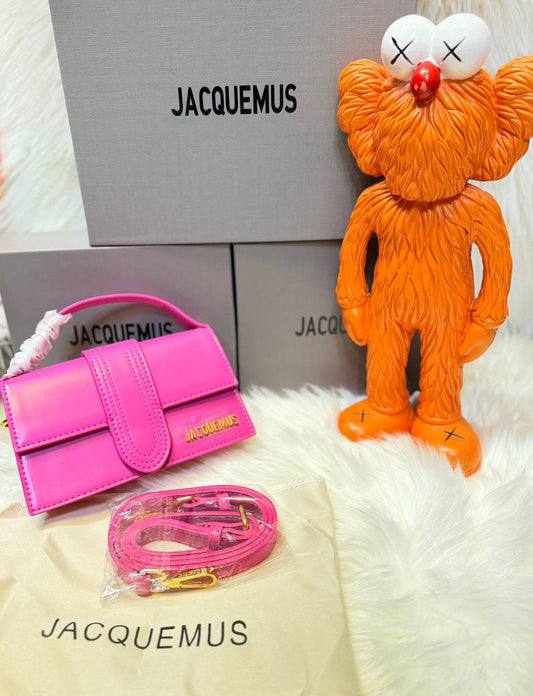 Jacquemus
good quality, comes with box, 
size. ..18 * 11 cm 
110 dhs✅

Zain12
♥️♥️♥️