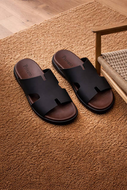 slippers for men good quality  with box and paper bag size available (40to46) 6to12) 
180 dhs❣️

Zain59
♥️♥️♥️