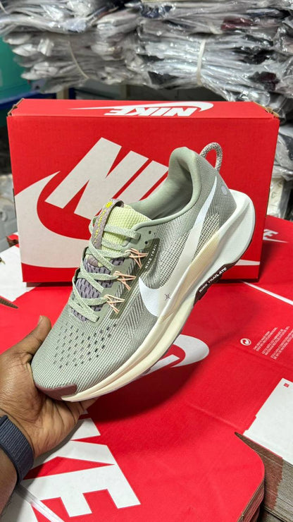 NIKE
Size 40-45⚡️
140 dhs💓

Zain183
♥️♥️♥️