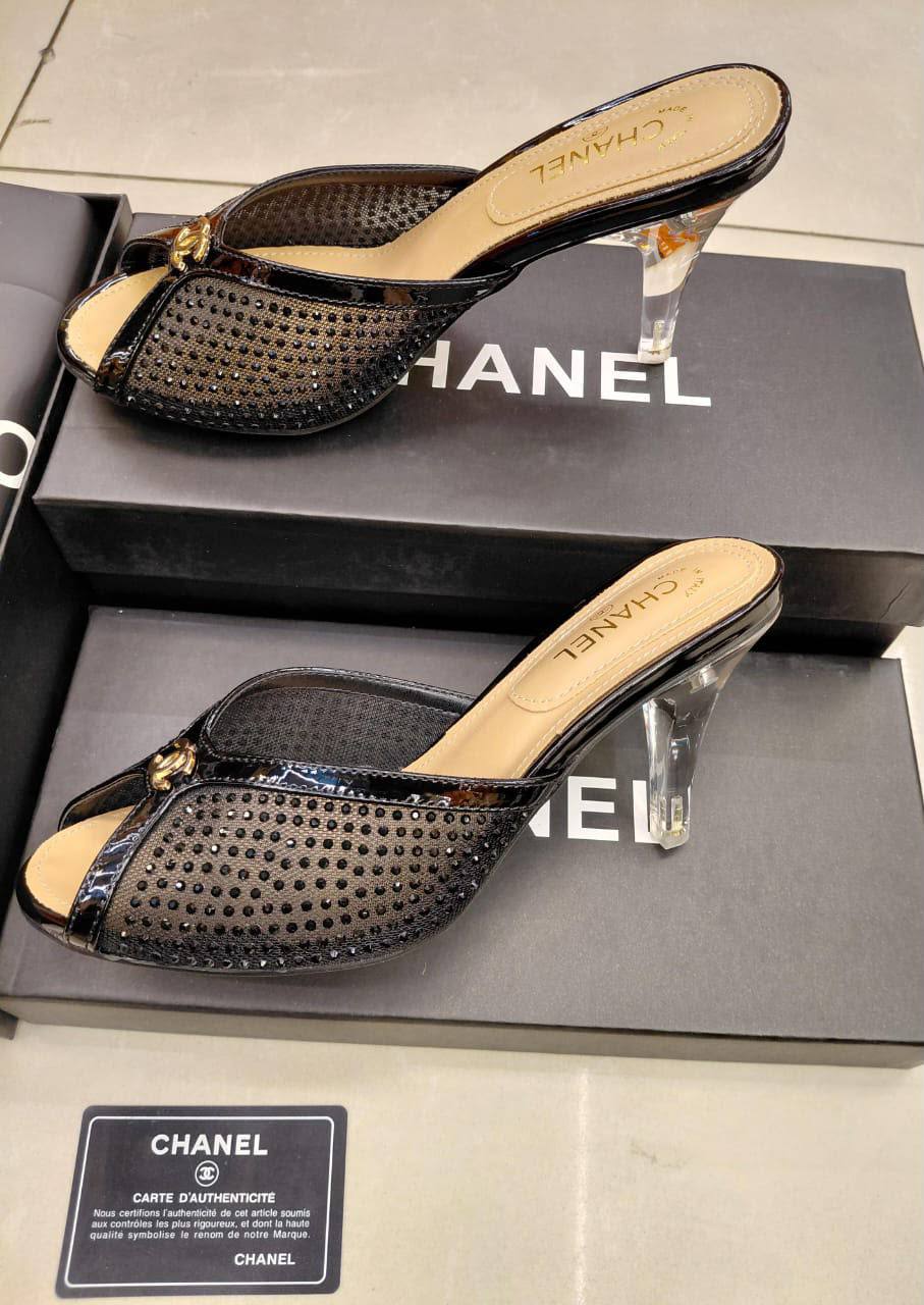 Chanel
Size 36 To 41
120 dhs🇦🇪🇦🇪

Zain120
♥️♥️♥️