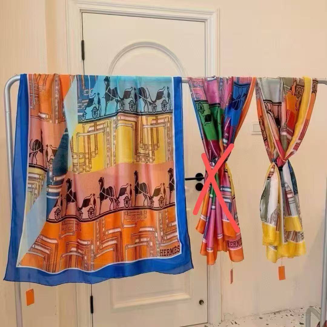 Silk scarf 

40 dhs🇦🇪  
no box

60 dhs🇦🇪 with box

Zain93
♥️♥️♥️