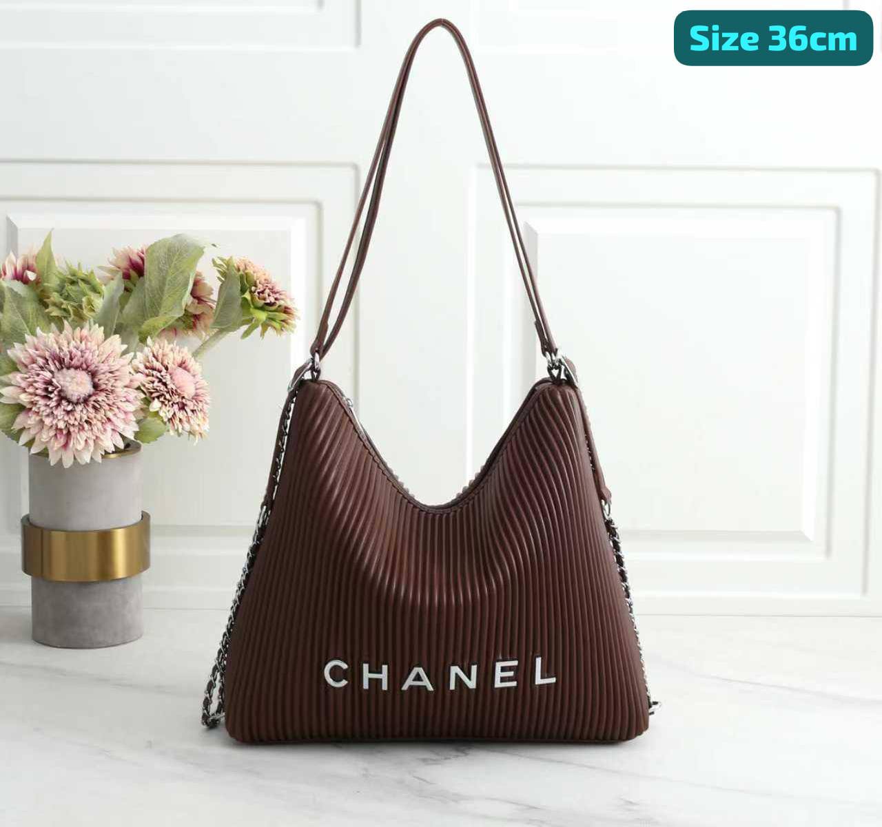 Chanel
Good quality 
105 dhs❣️

Zain186
♥️♥️♥️
