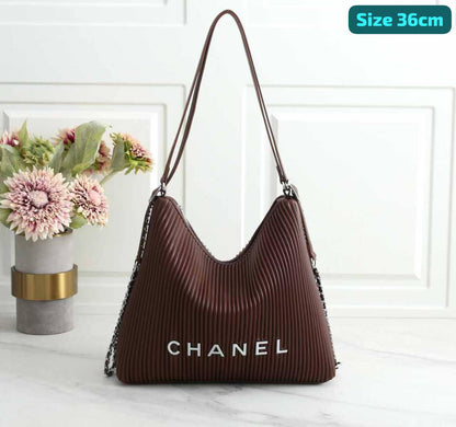Chanel
Good quality 
105 dhs❣️

Zain186
♥️♥️♥️