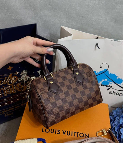 Bags 
95 dhs✅

Zain299
♥️♥️♥️