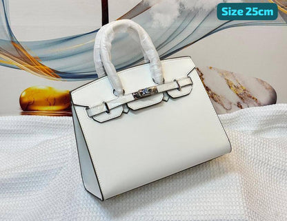 Hermes
Best quality

With box’s
🎁🎁🎁

115 dhs❤️
size 25cm

Zain158
♥️♥️♥️