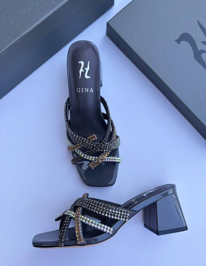 Gina 
120 dhs✅
Size 36-42

Zain55
♥️♥️♥️
