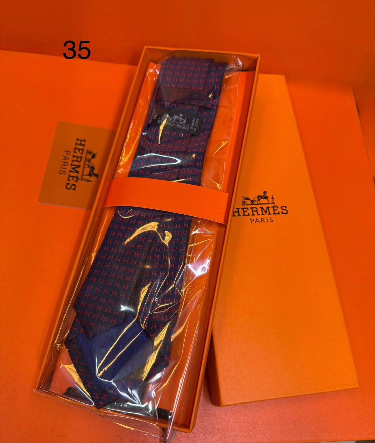 Hermes
Gucci
LV
Dior

Withbox

75 dhs🇦🇪🇦🇪

Zain93
♥️♥️♥️