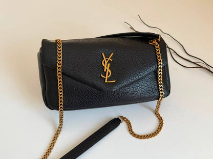 YSL

260 dhs🇦🇪🇦🇪

Zain134
♥️♥️♥️