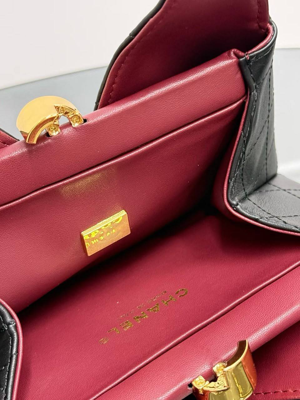 Chanel
Master❣️❣️
25cm🫶🏼🫶🏼 
310 dhs🇦🇪🇦🇪

Zain297
♥️♥️♥️
