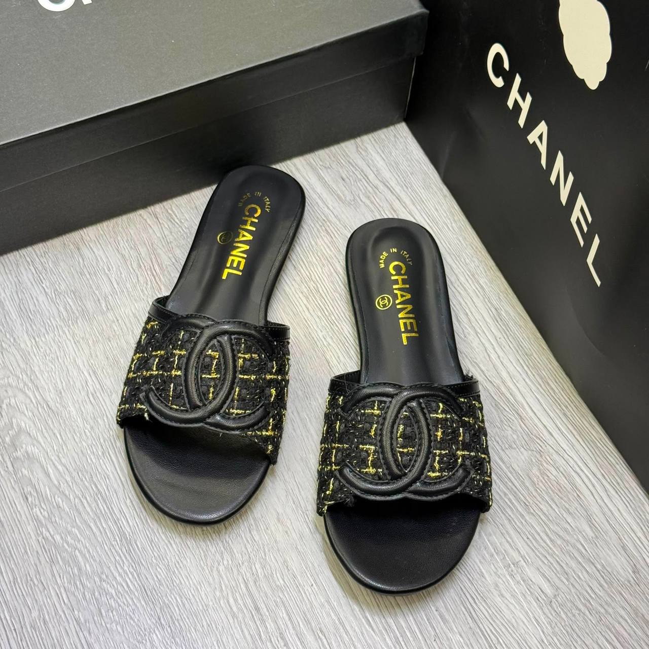 NEW CAME
CHANEL SLIPPER
GOOD QUALITY
100 dhs🇦🇪🇦🇪
Size 36 TO 41

Zain40
♥️♥️♥️