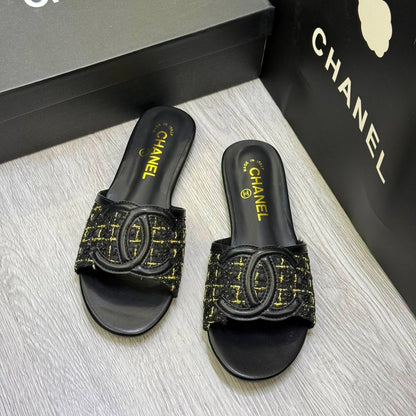NEW CAME
CHANEL SLIPPER
GOOD QUALITY
100 dhs🇦🇪🇦🇪
Size 36 TO 41

Zain40
♥️♥️♥️