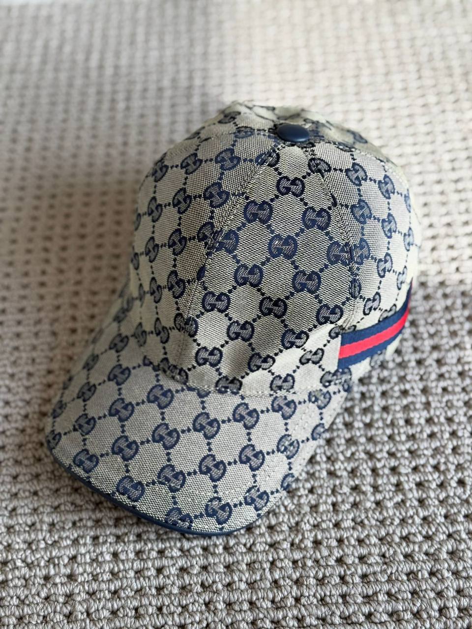 GUCCI - Hermes - Burberry
*Unisex cap 🧢* 
*Master quality* 
180 dhs🇦🇪

Zain179
♥️♥️♥️