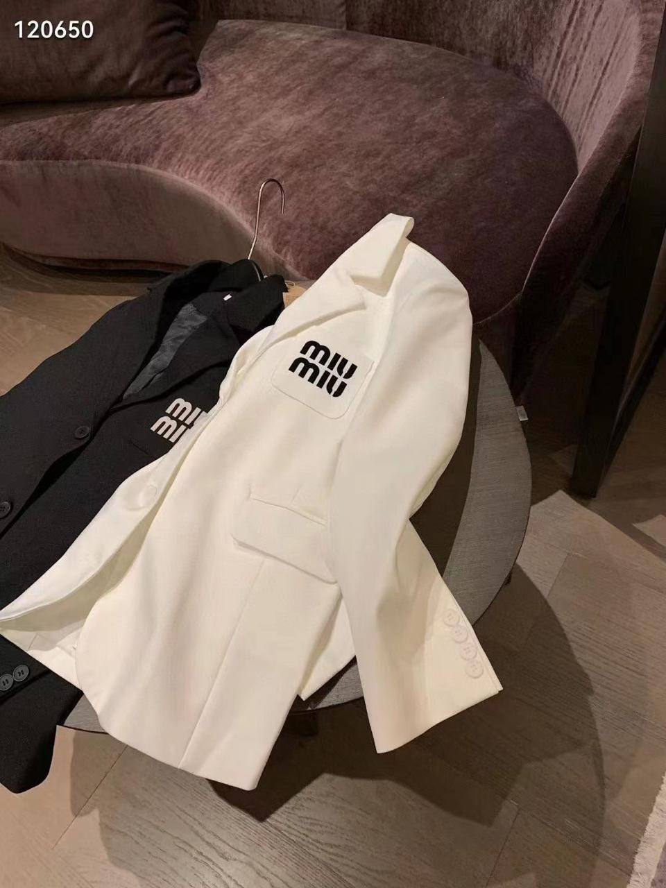 *New collections       
220 dhs🇦🇪
*good  quality  
*Sizes:M L xl* 
*AVAILABLE NOW*🥰🛍️🛍️

Zain231
♥️♥️♥️