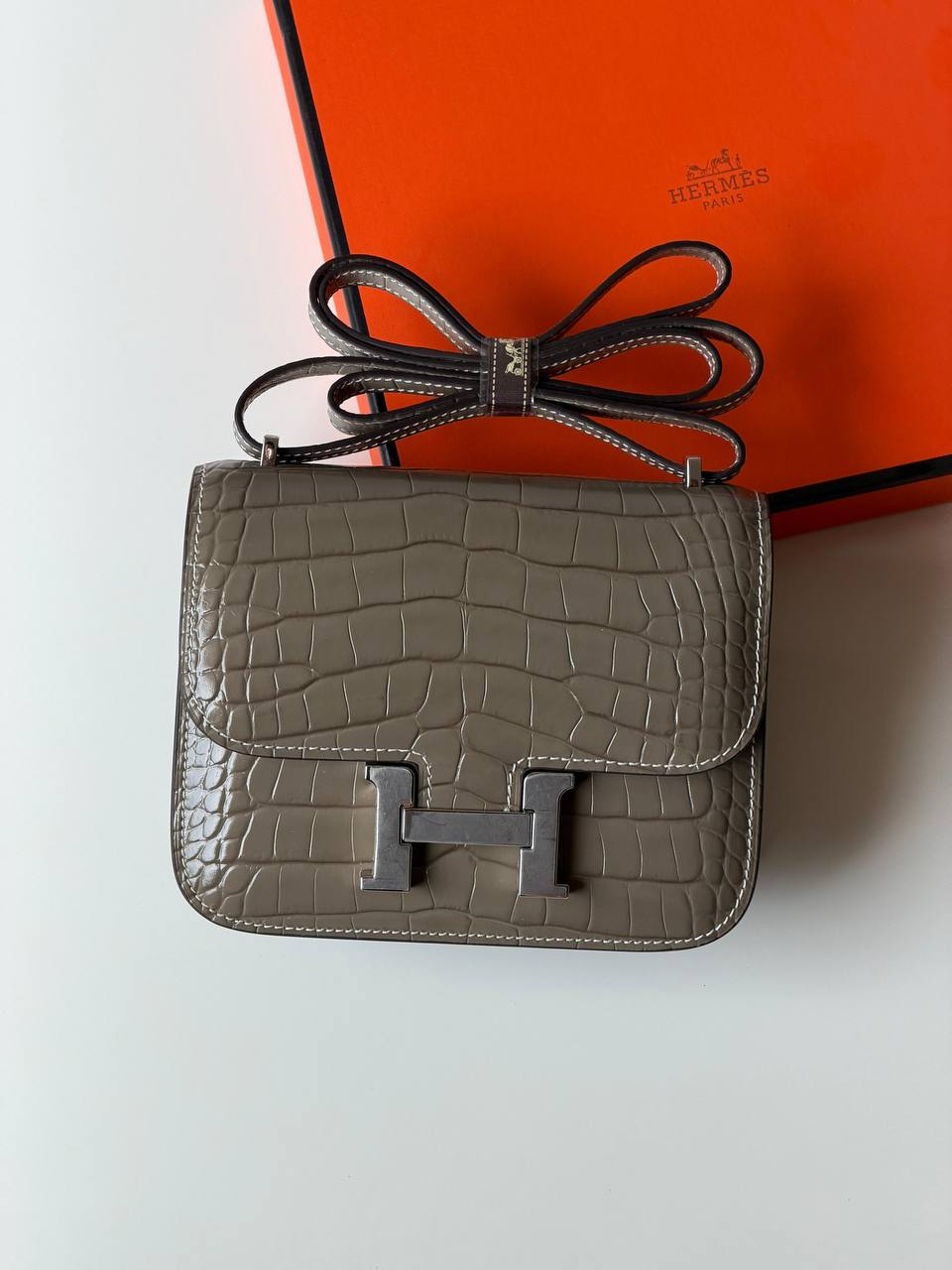 Hermes
constance 18cm💥Master quality ✅with box📦
580 dhs💓

Zain52
♥️♥️♥️