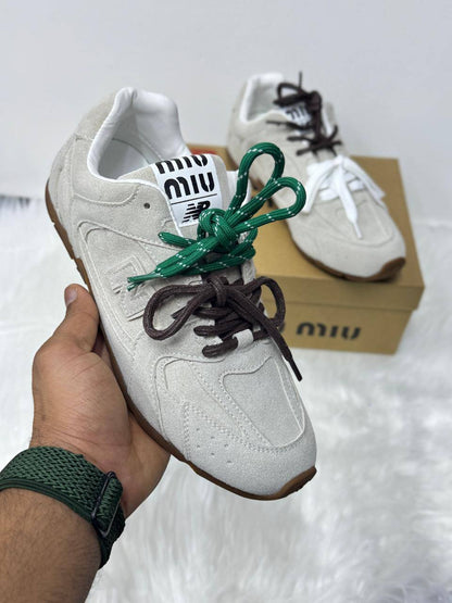 New balance 
MIU MIU
Size 36 to 41
150 dhs🪙💚

Zain21
♥️♥️♥️