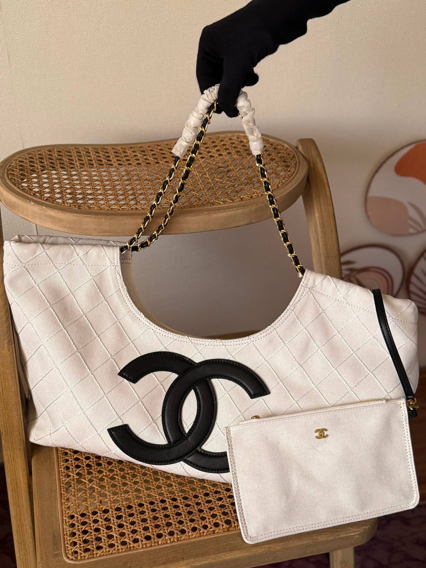 New Collection✨✨✨
CHANEL
42cm
350 dhs✅
*MASTER QUALITY*
With box🎁

Zain167
♥️♥️♥️