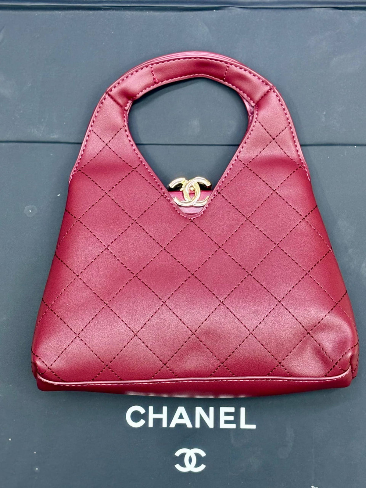 chanel

Size  23cm 

125 dhs🇦🇪🇦🇪

Zain04
♥️♥️♥️