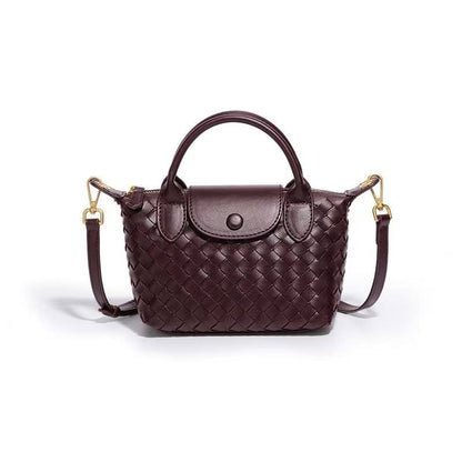 BOTTEGA 
80 dhs💓
size 22 cm🤝🤝

Zain161
♥️♥️♥️