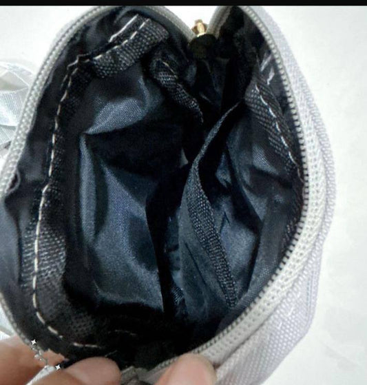Sport Bag
20 cm
30 dhs❣️

Zain17
♥️♥️♥️