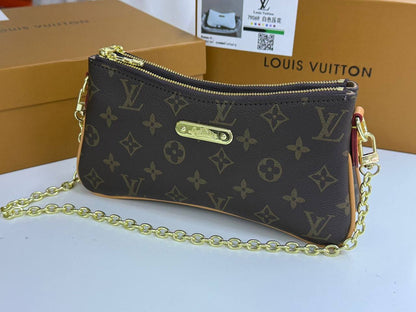 Lab
New 
20cm
BOX + Scraf🎁

105 dhs🪙🌨️

Zain44
♥️♥️♥️