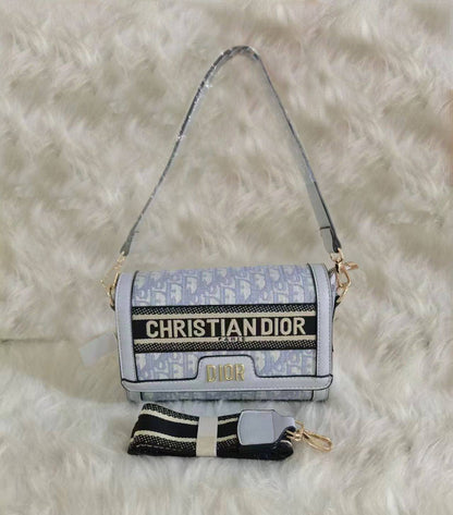 Dior
70 dhs🇦🇪🇦🇪

Zain50
♥️♥️♥️