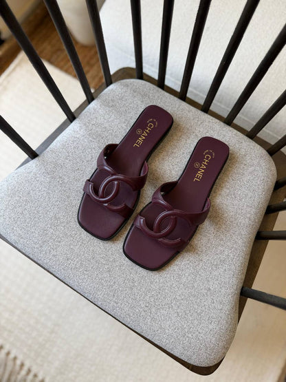Chanel
𝑨𝑨𝑨 𝑸𝒖𝒂𝒍𝒊𝒕𝒚
𝑺𝒊𝒛𝒆 𝟑5 𝒕𝒐 𝟒2 
450 dhs✅

Zain81
♥️♥️♥️