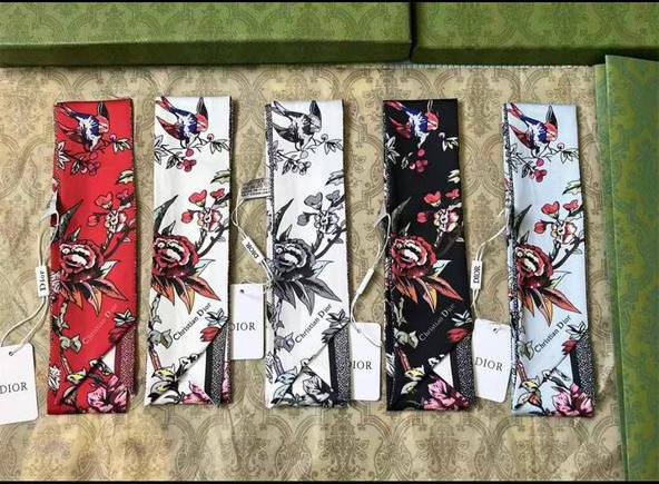 Silk   Bag scarf 
20 dhs💓

Zain93
♥️♥️♥️