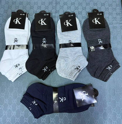 Socks
One packet
35 dhs💛

Zain93
♥️♥️♥️