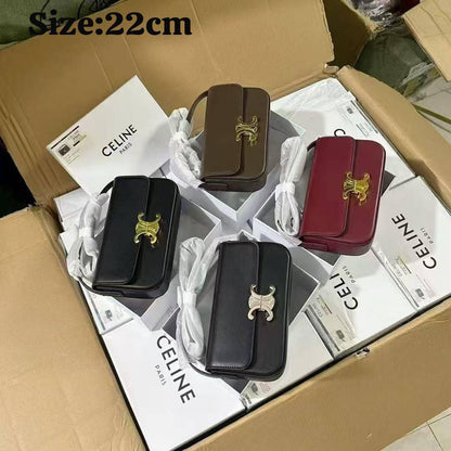 Celine
90 dhs🪙🖤

size:22cm 

with box
🎁🎁🎁

Zain07
♥️♥️♥️