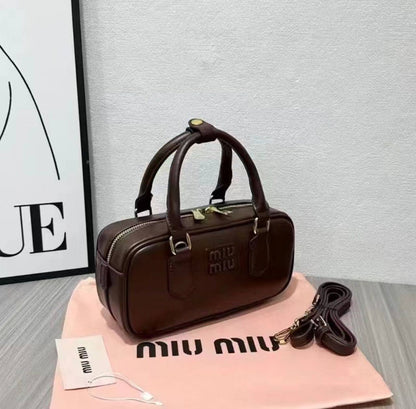 Miu Miu
100 dhs💓
Size：23CM
Good-quality with box🎁

Zain35
♥️♥️♥️