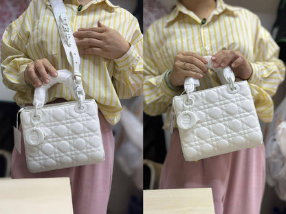 💎 Lady  Dior 
1️⃣ First Quality +🎁
Size: 20 * 17 cm
110 dhs✅
with Box🎁

Zain115
♥️♥️♥️