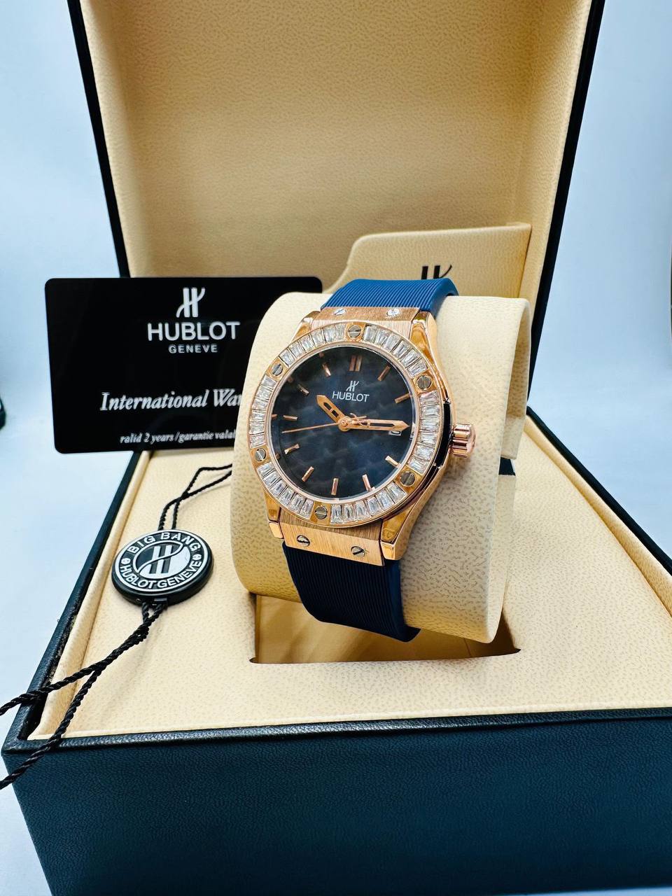 Hublot ladies 
75 dhs🇦🇪🇦🇪

Zain08
♥️♥️♥️