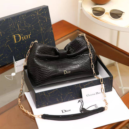 Dior

withbox 
🎁🎁🎁

90 dhs✅

Zain143
♥️♥️♥️