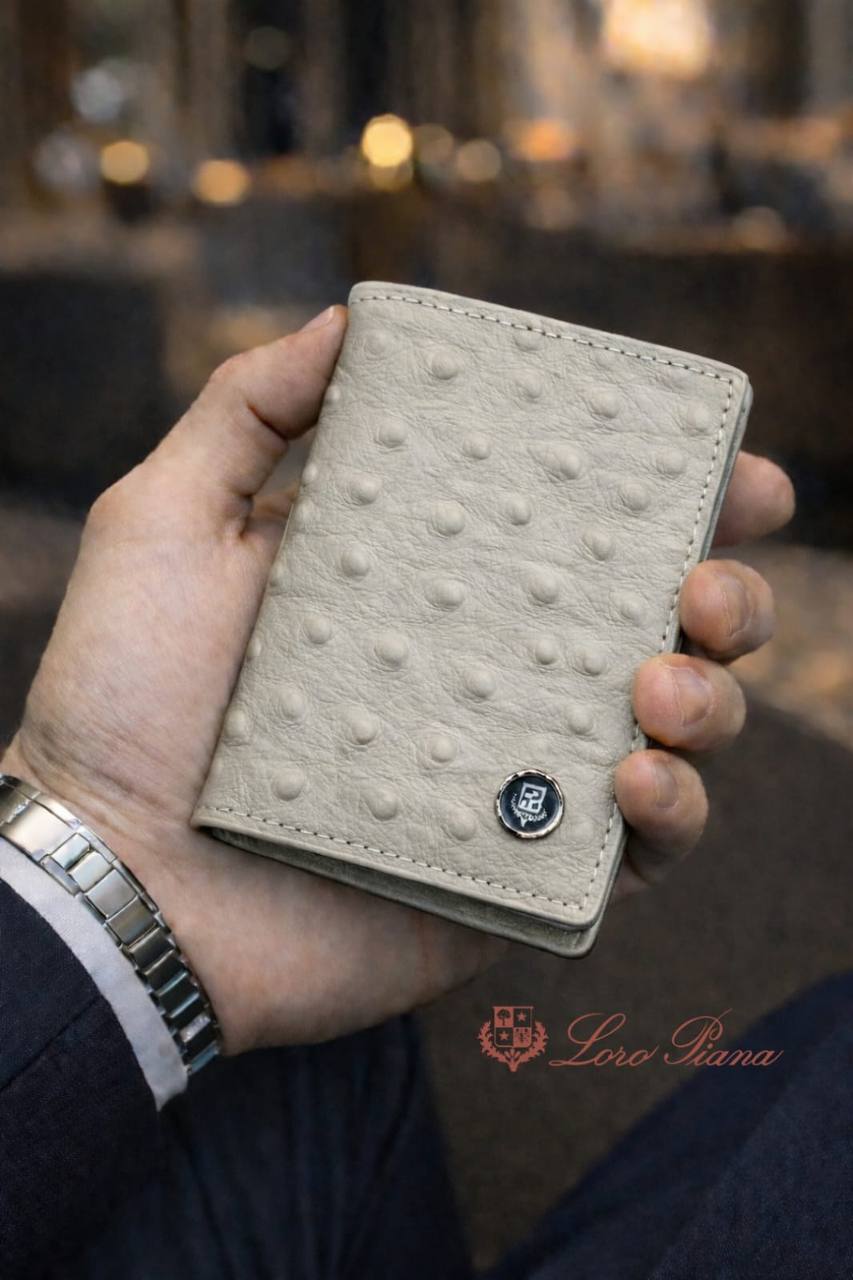 Loro piana wallet master quality with box and paper bag 
🎁🎁🎁

90 dhs🇦🇪

Zain59
♥️♥️♥️