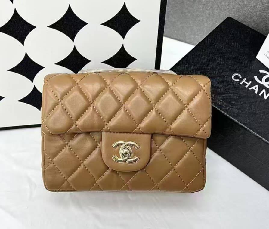 Chanel
Wihh box 
70 dhs🇦🇪🇦🇪

Zain232
♥️♥️♥️