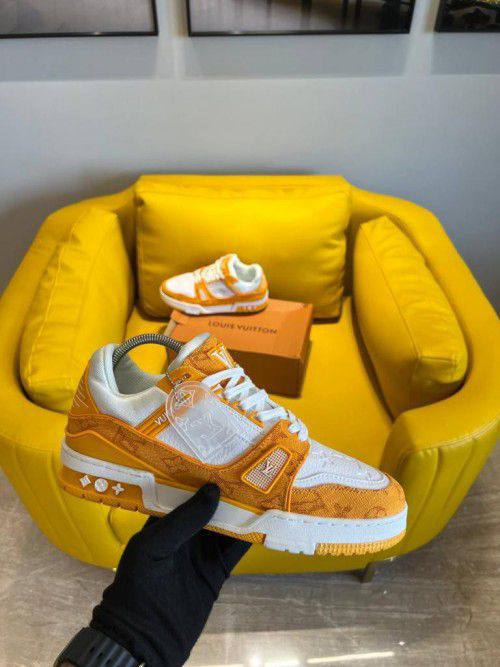 170LV
High Quality
170 dhs✅
Size 39 to 45 

Zain183
♥️♥️♥️