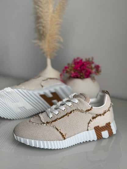 HERMES
*Vip quality*
*Size 36 to 42*
450 dhs✅

Zain113
♥️♥️♥️