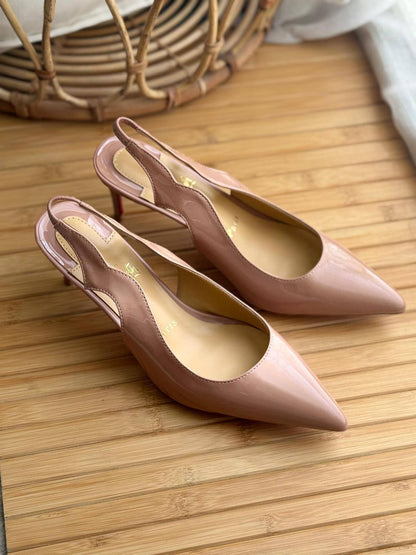 Christian Louboutin
AA Quality
𝘀𝗶𝘇𝗲: 𝟯𝟲 𝘁𝗼𝗼 𝟰2
450 dhs🇦🇪🇦🇪

Zain303
♥️♥️♥️