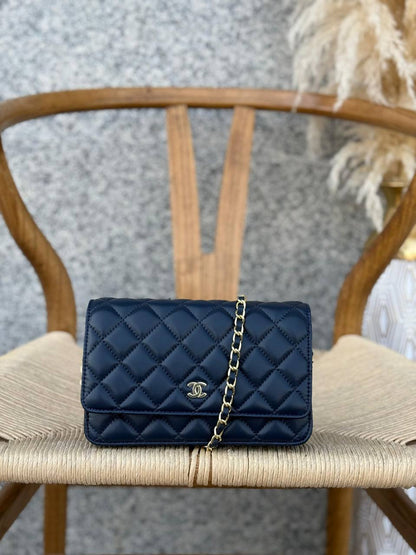 CHANEL
19cm
290 dhs✅
Top quality
With box🎁

Zain167
♥️♥️♥️